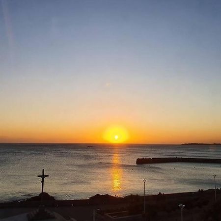 Le Phare De La Croix Pleine Vue Mer Centre Ville 孔卡尔诺 外观 照片