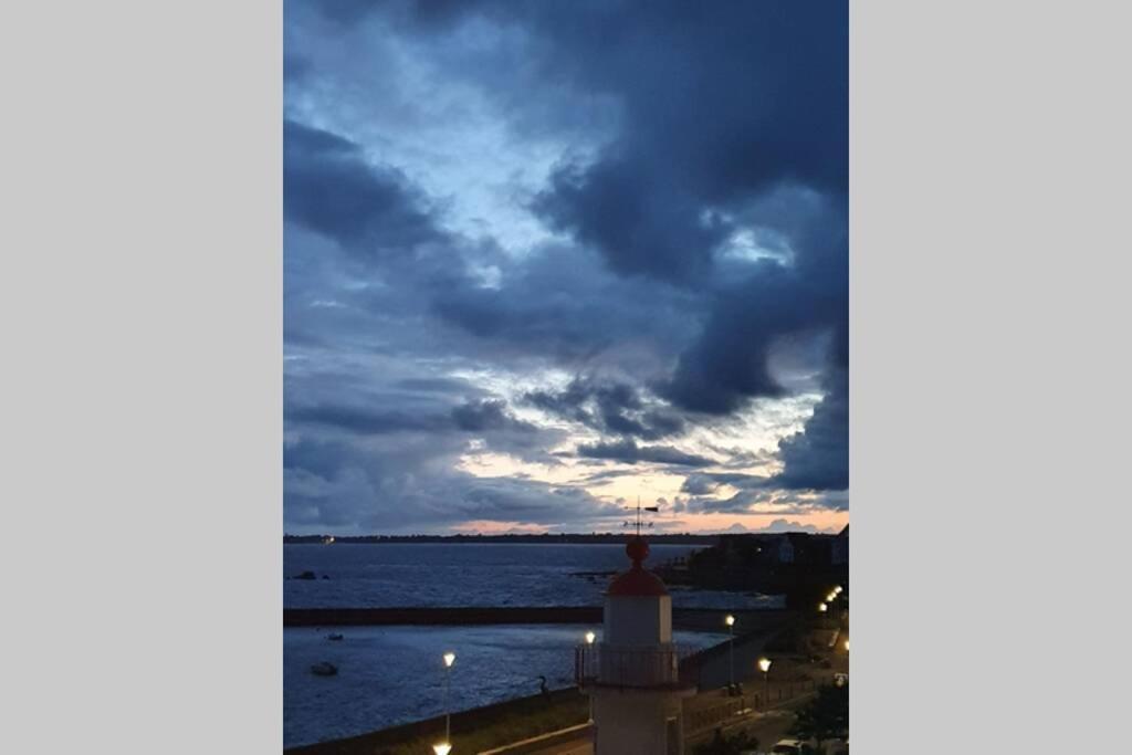 Le Phare De La Croix Pleine Vue Mer Centre Ville 孔卡尔诺 外观 照片